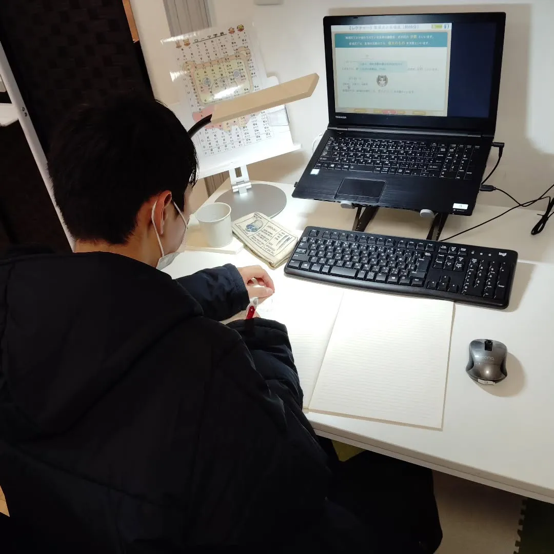 リッツのチョコサンド、レモンサンドがうまい♥的な水曜日19:...