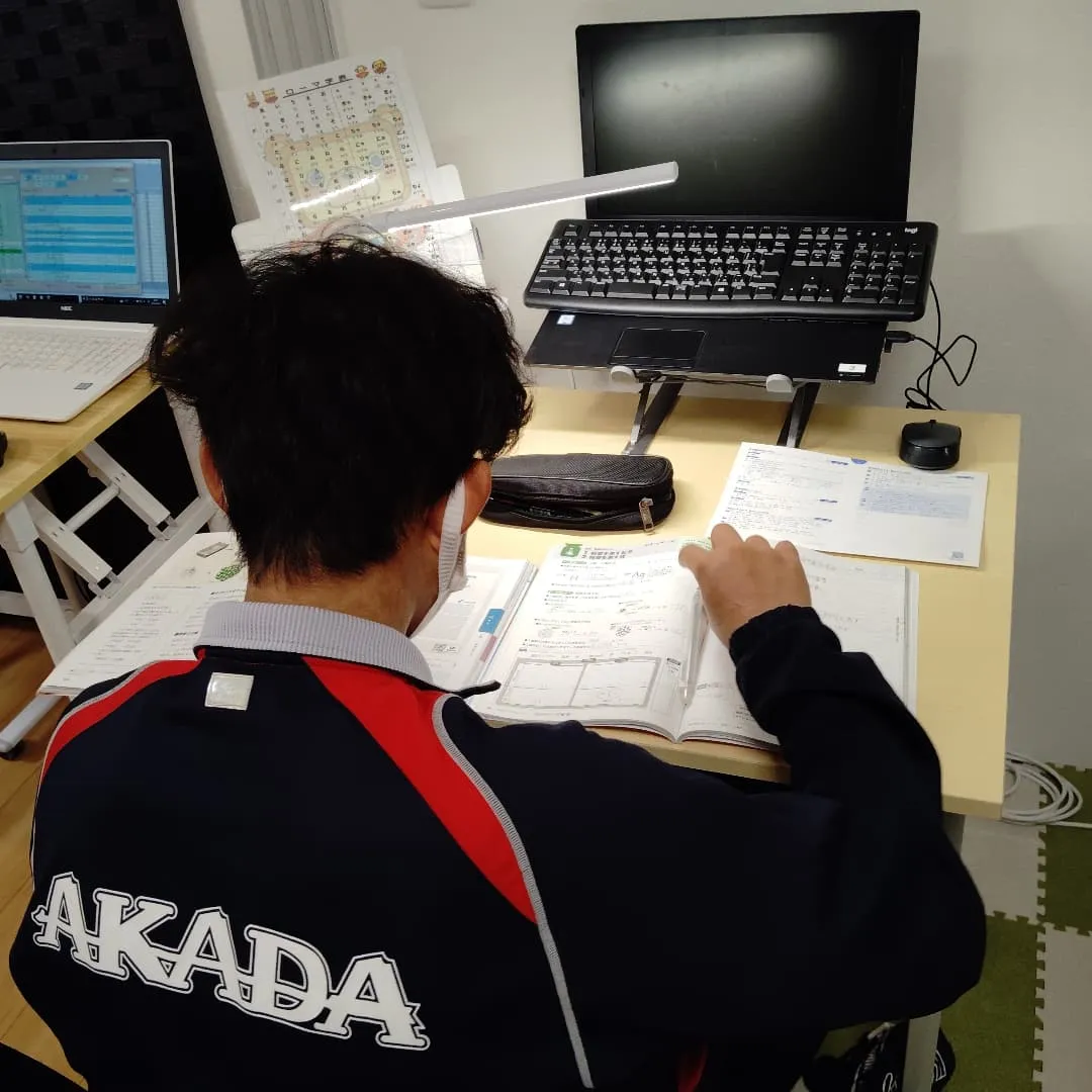 肉離れでこんなに腫れるかね…💦金曜日19:40〜は学習教室e...