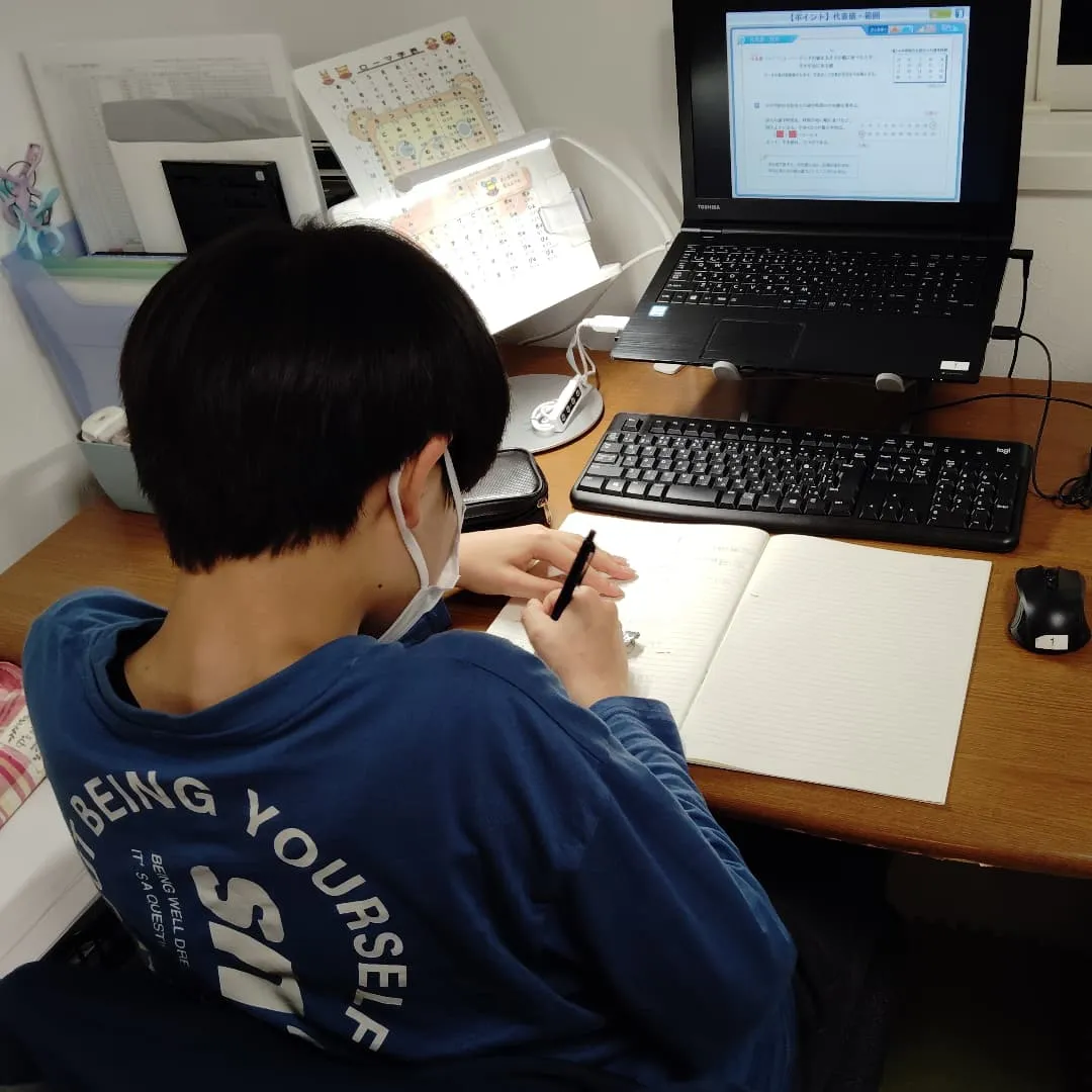 腫れ、引かんかなぁ…月曜日19:40〜は学習教室edu_br...