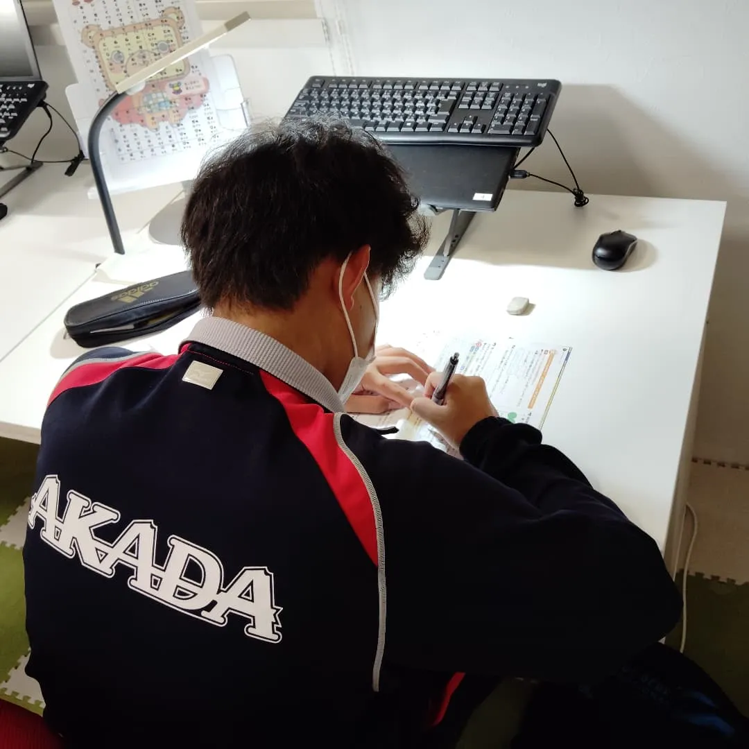 腫れ、引かんかなぁ…月曜日19:40〜は学習教室edu_br...