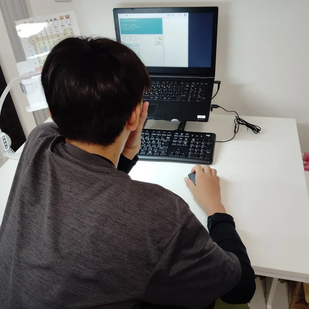 期末テスト、明日で終了＆明日スタート的火曜日15:20〜は学...