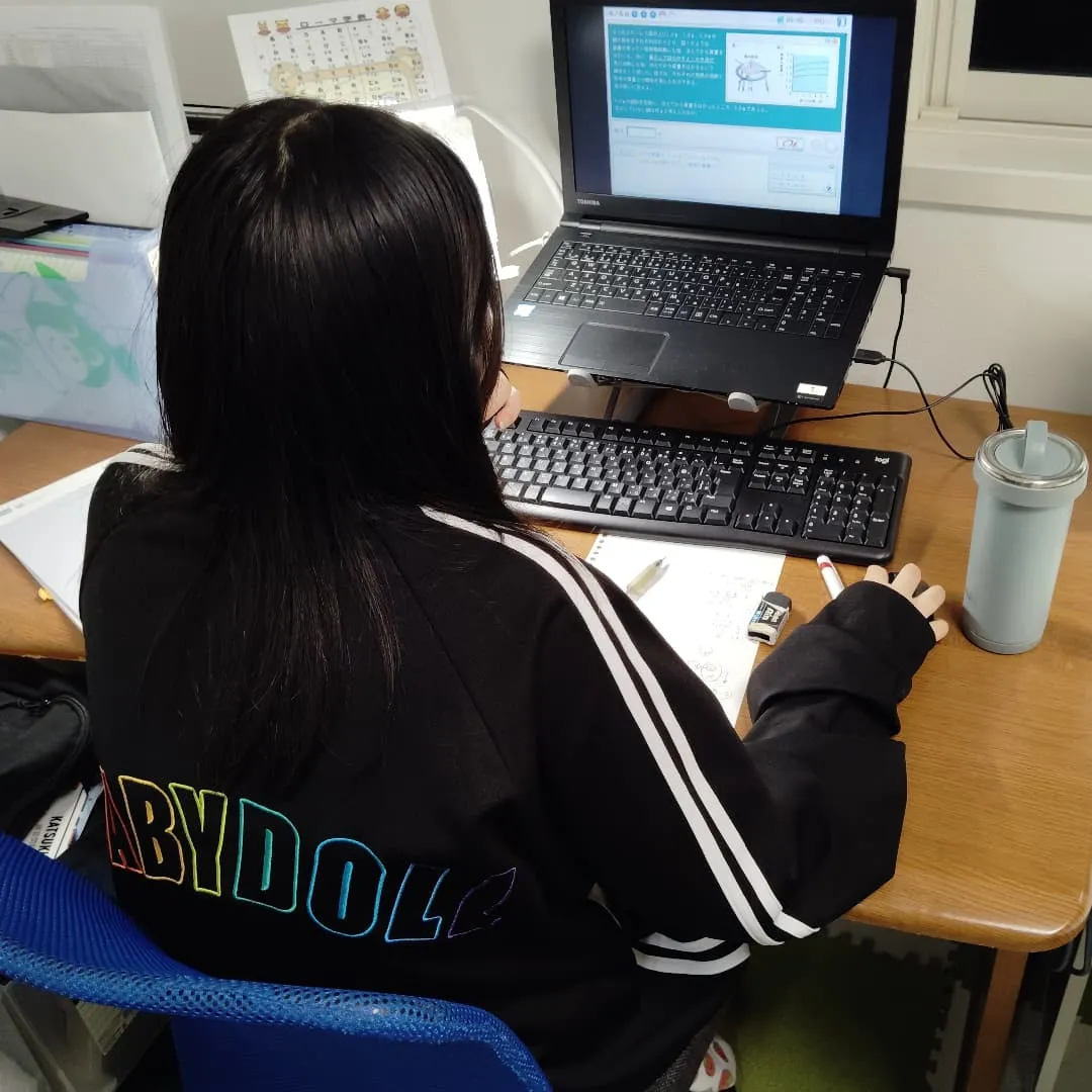 期末テスト、明日で終了＆明日スタート的火曜日15:20〜は学...