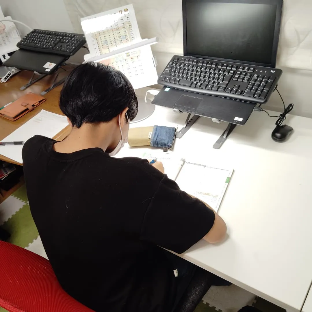 葉の痛みが完全になくなっはた！が、歯もなくなった😀火曜日15...