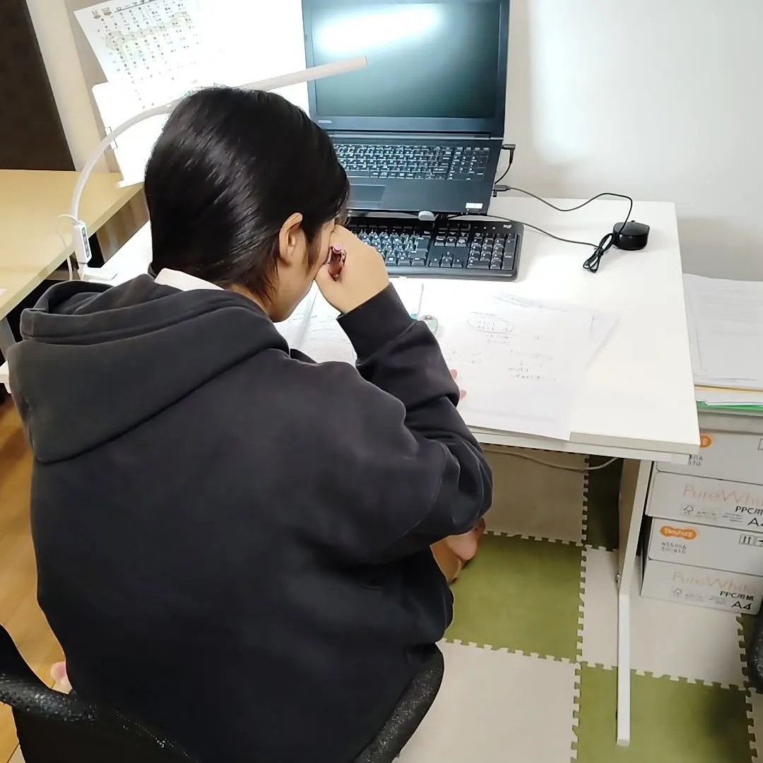 期末テストモードに入ってきました！月曜日18:40〜は学習教...