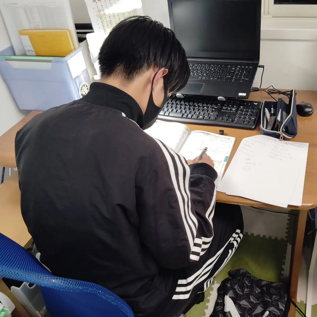 ポッキーの日に、ポッキー食べてない！！💦火曜日15:20〜は...