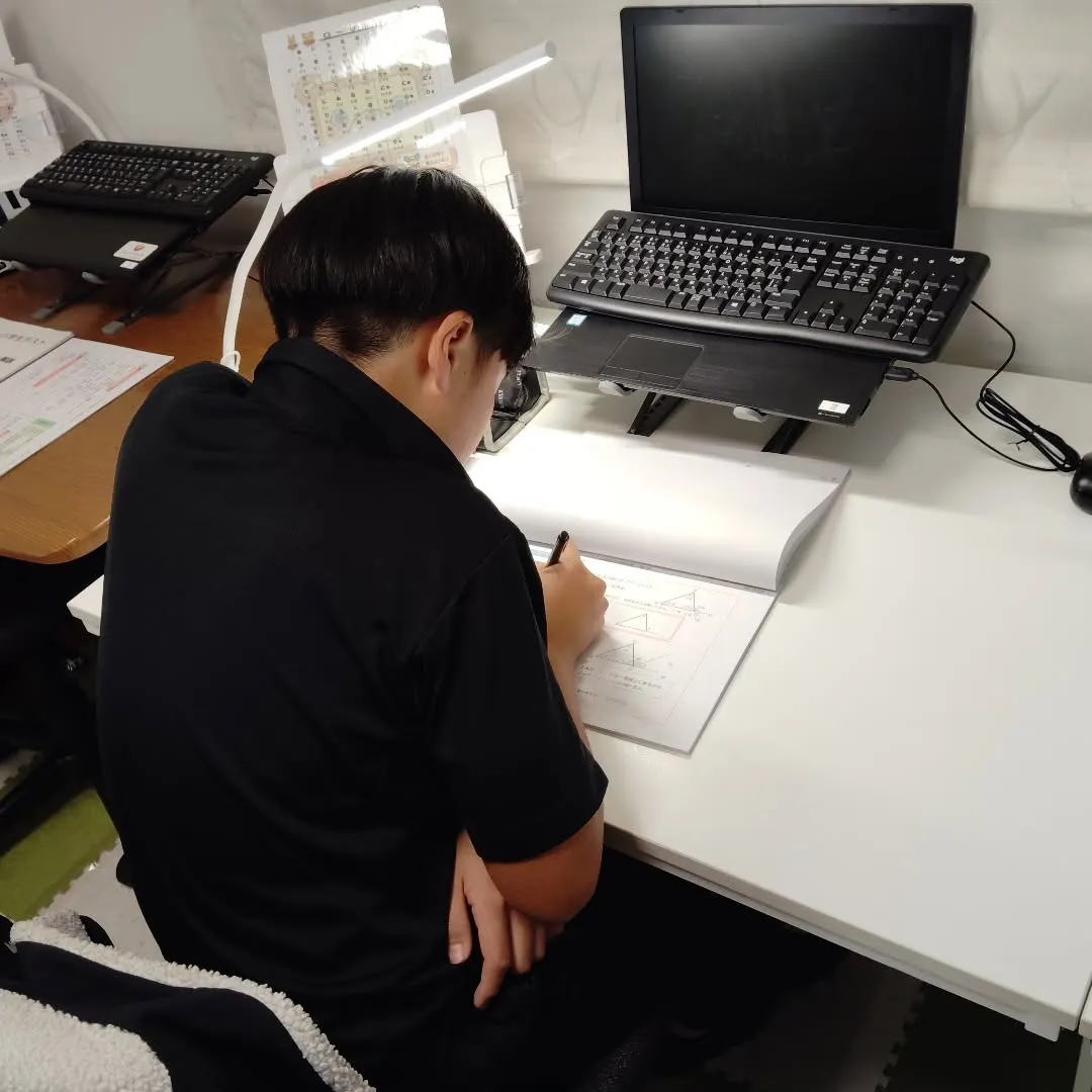 金曜日後半戦！19:55〜は学習教室edu_bridgeの日...