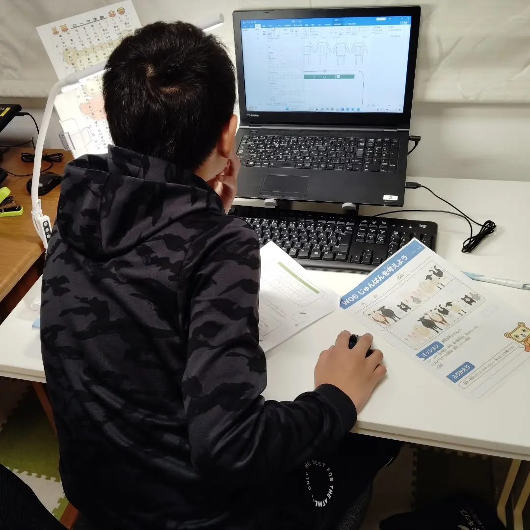 友だちに助けられ…水曜日18:40〜はバレッドキッズ安岡教室...