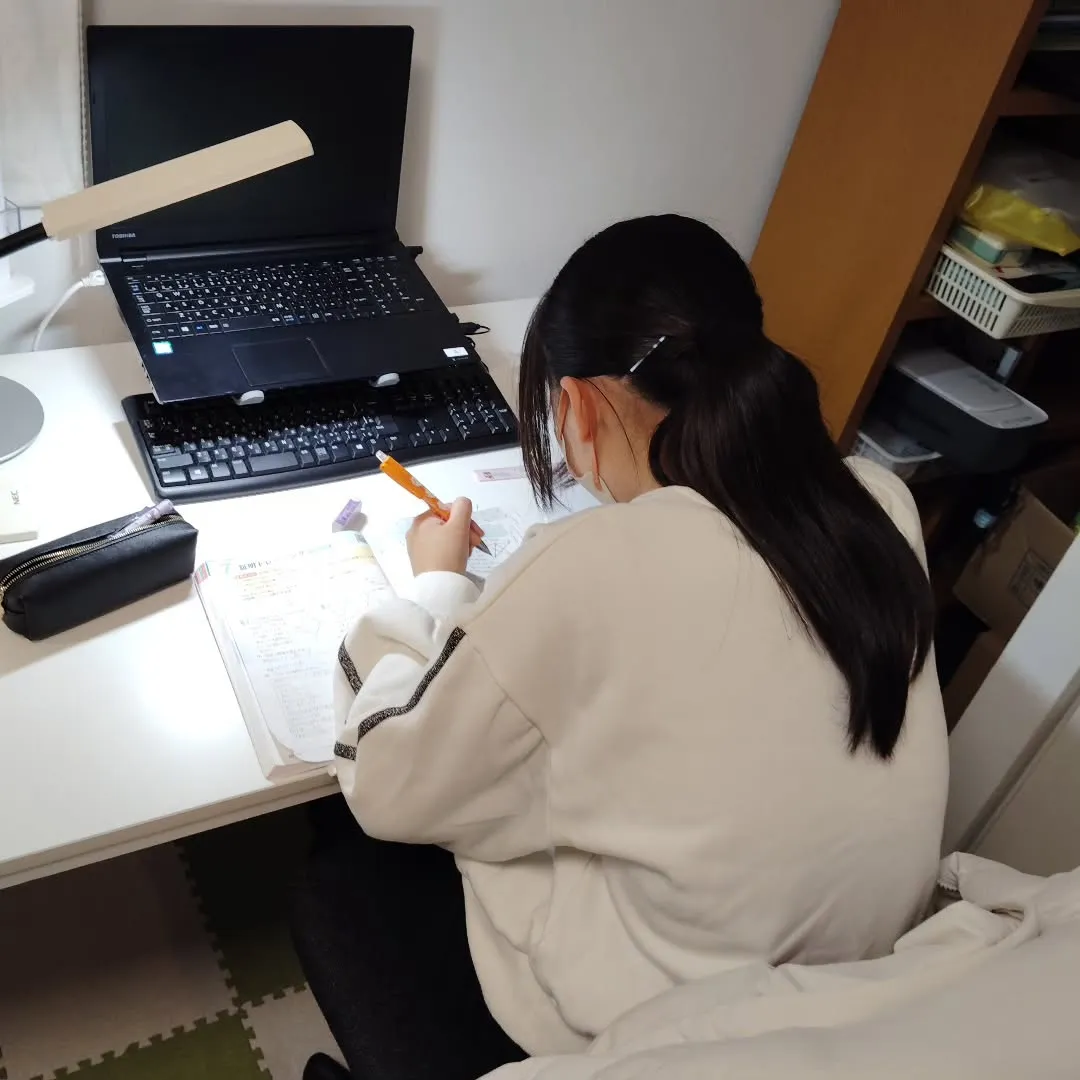 友だちに助けられ…水曜日18:40〜はバレッドキッズ安岡教室...