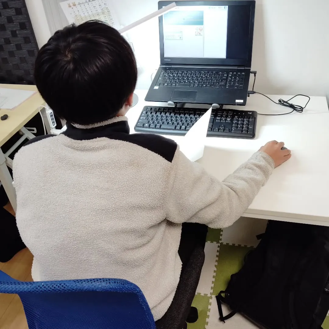 臥薪嘗胆🔥金曜日18:40〜は学習教室edu_bridge後...