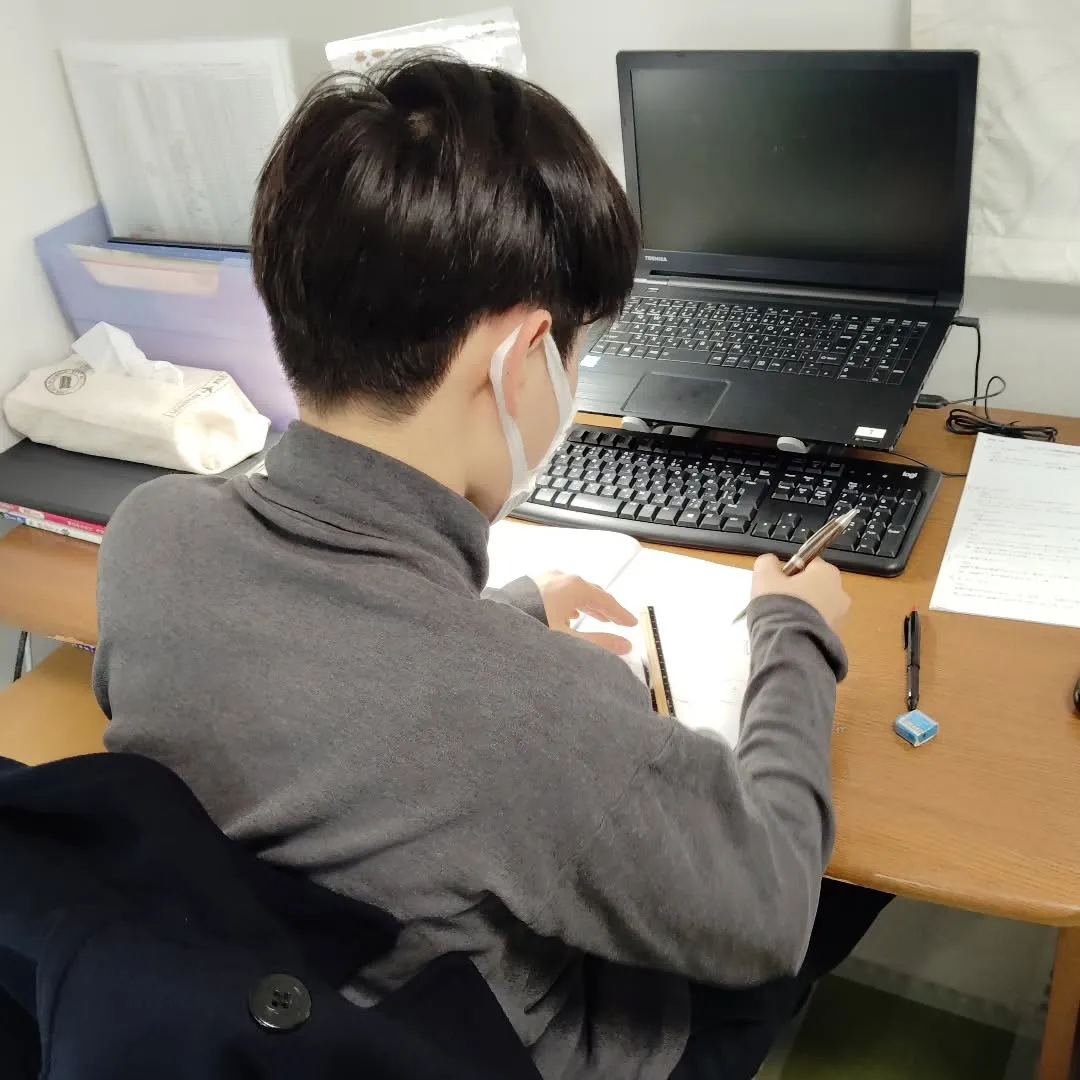 こちらも２日間まとめて…火曜日は15:20〜、水曜日は18:...