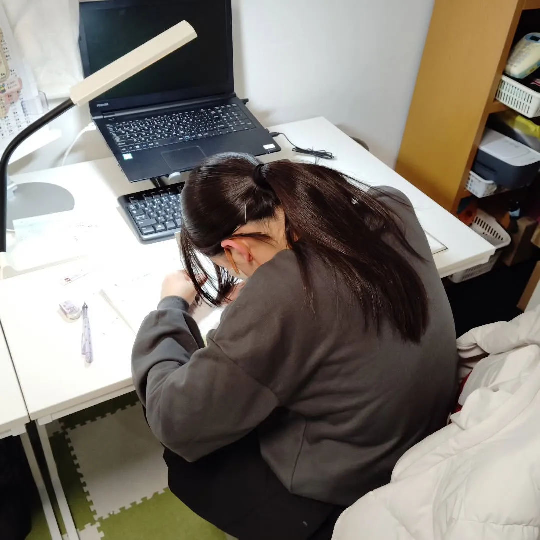 小６さん、今日から学習スタート！火曜日は15:20〜、水曜日...