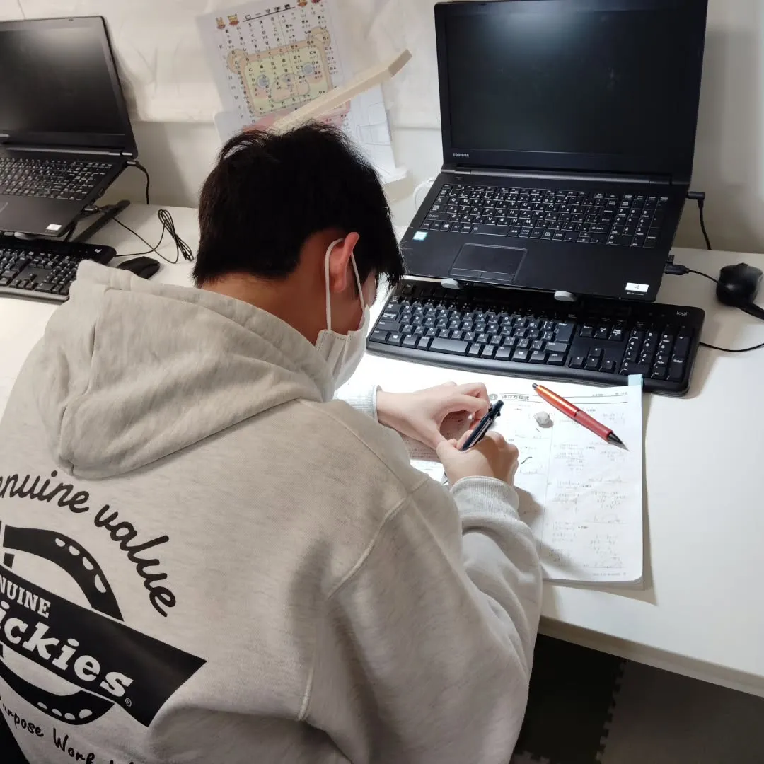 力、高まる！木曜日17:20〜22:00は、学習教室edu_...