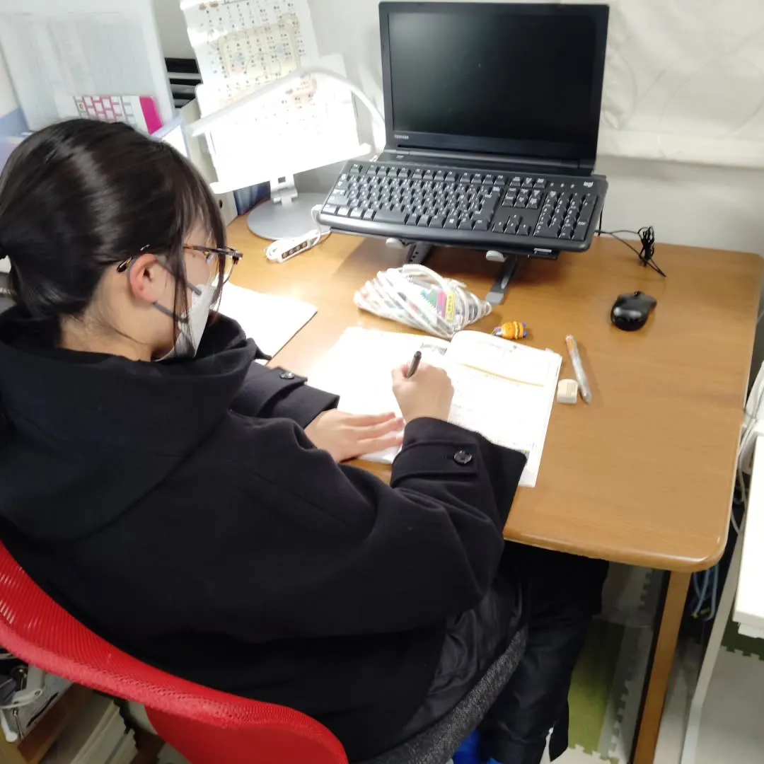 力、高まる！木曜日17:20〜22:00は、学習教室edu_...