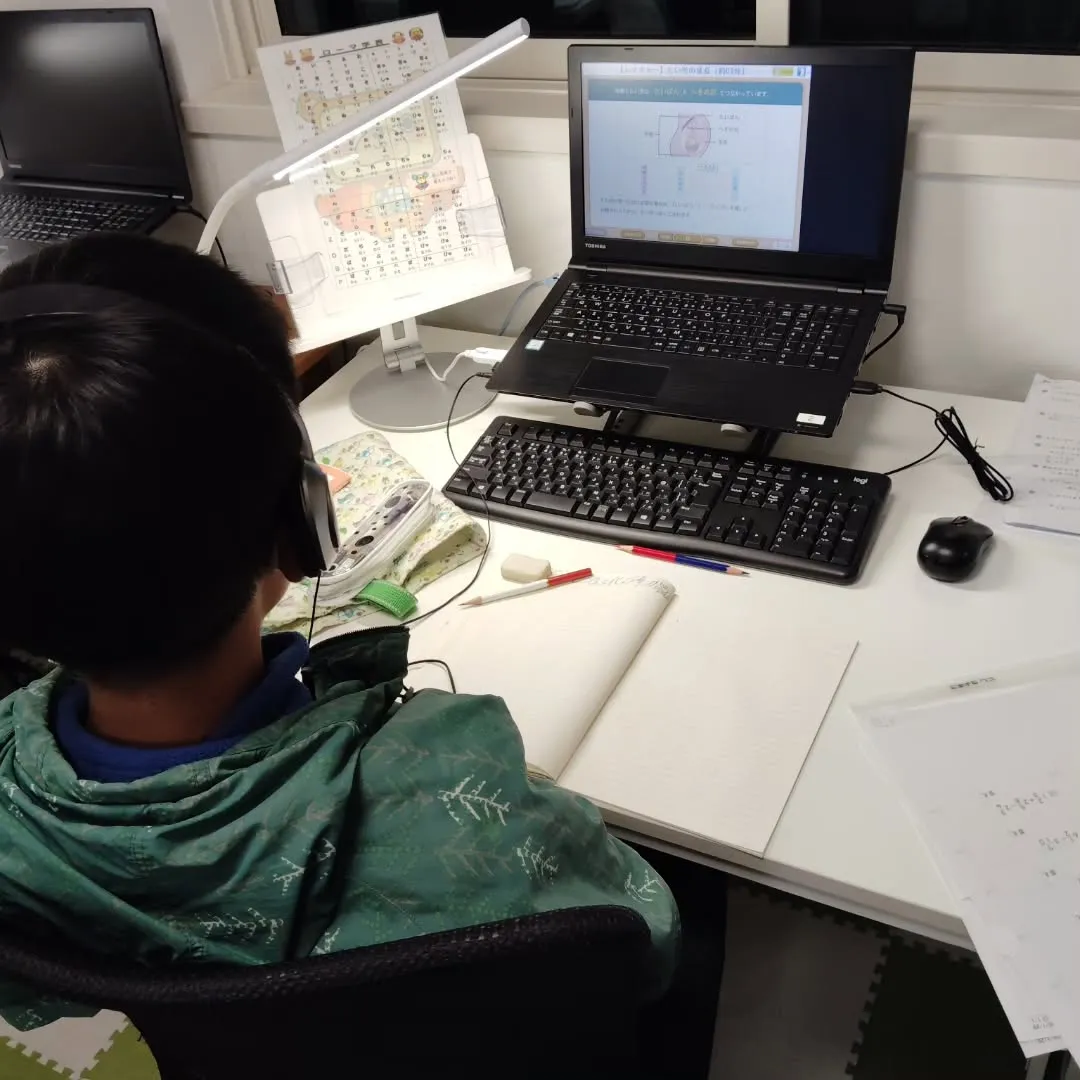 力、高まる！木曜日17:20〜22:00は、学習教室edu_...