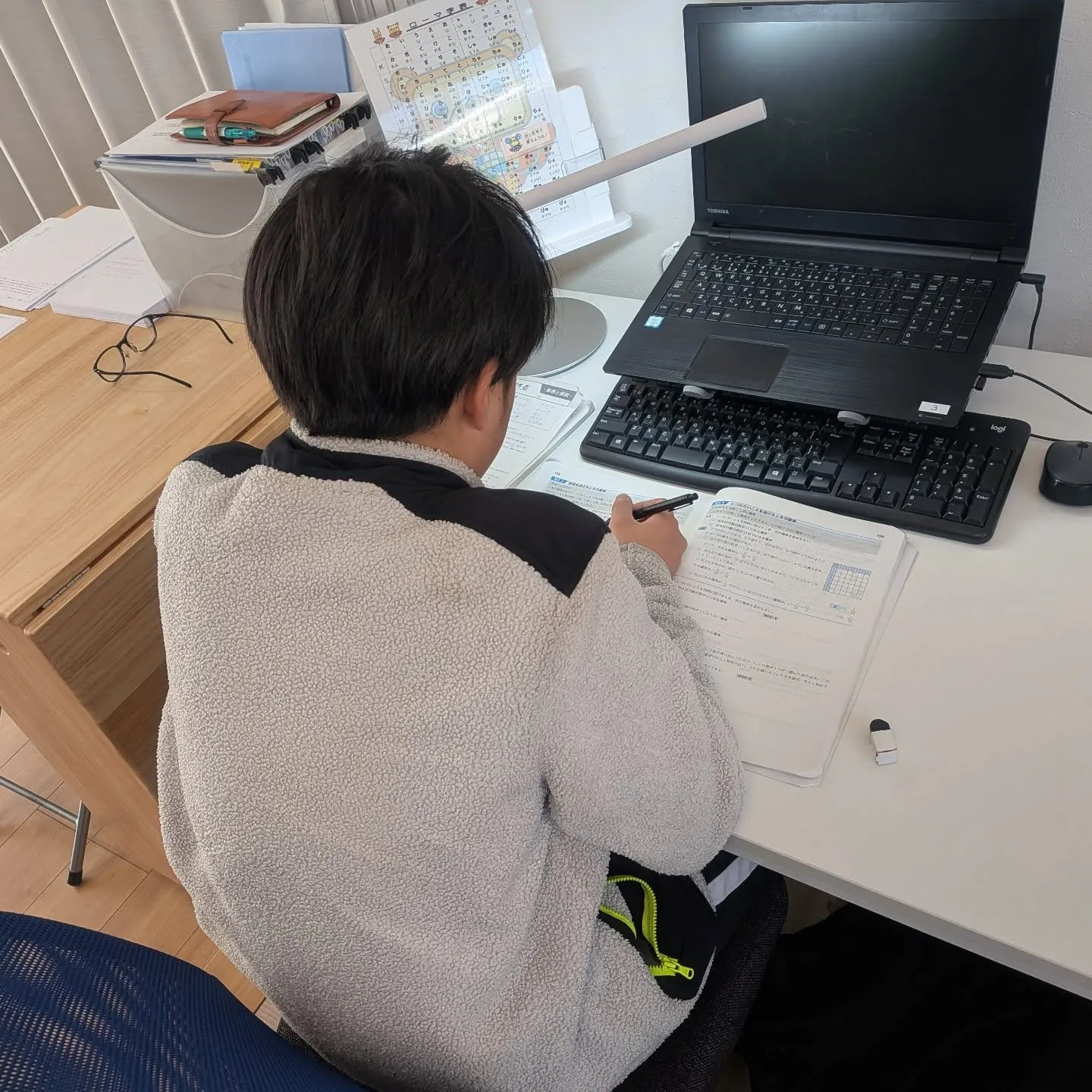 バレンタインデーで子どもたちには配ったのは、分厚い試験対策プ...