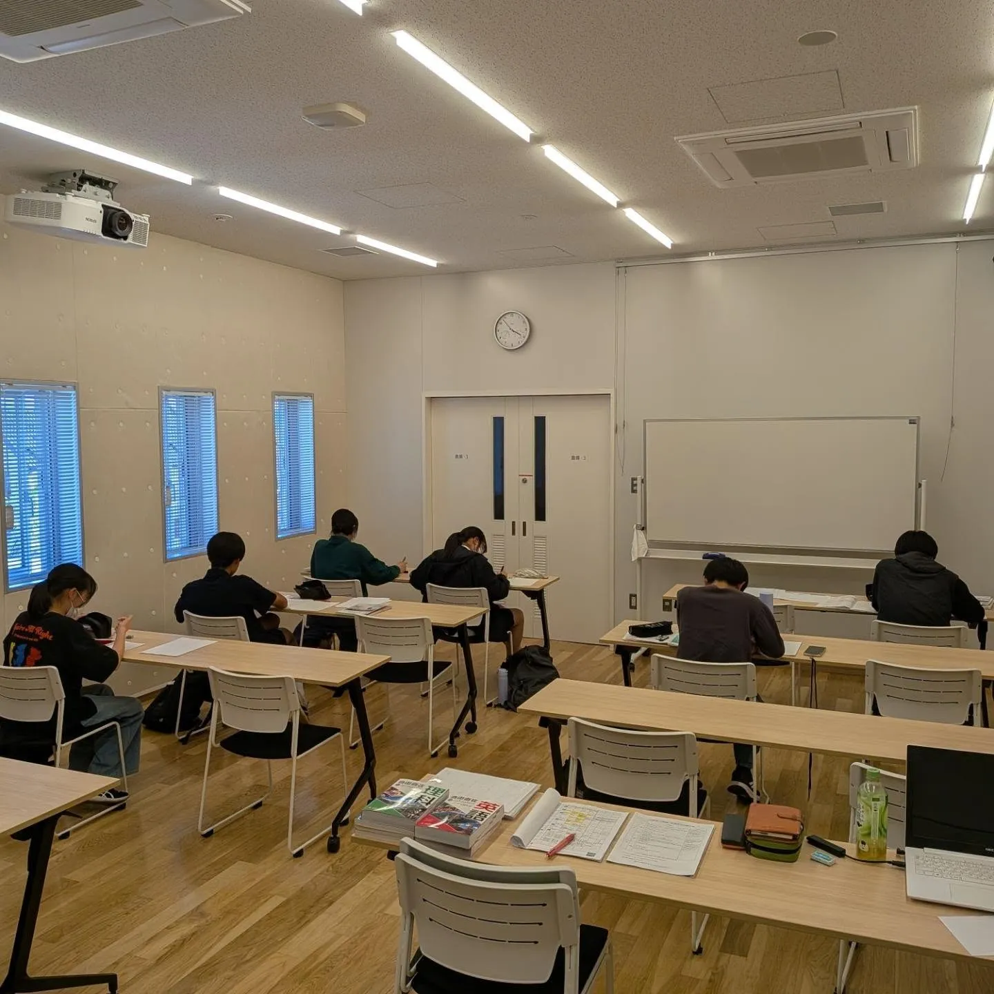 連休明け土曜日は、自主学習会＆家庭教師的edu_bridge