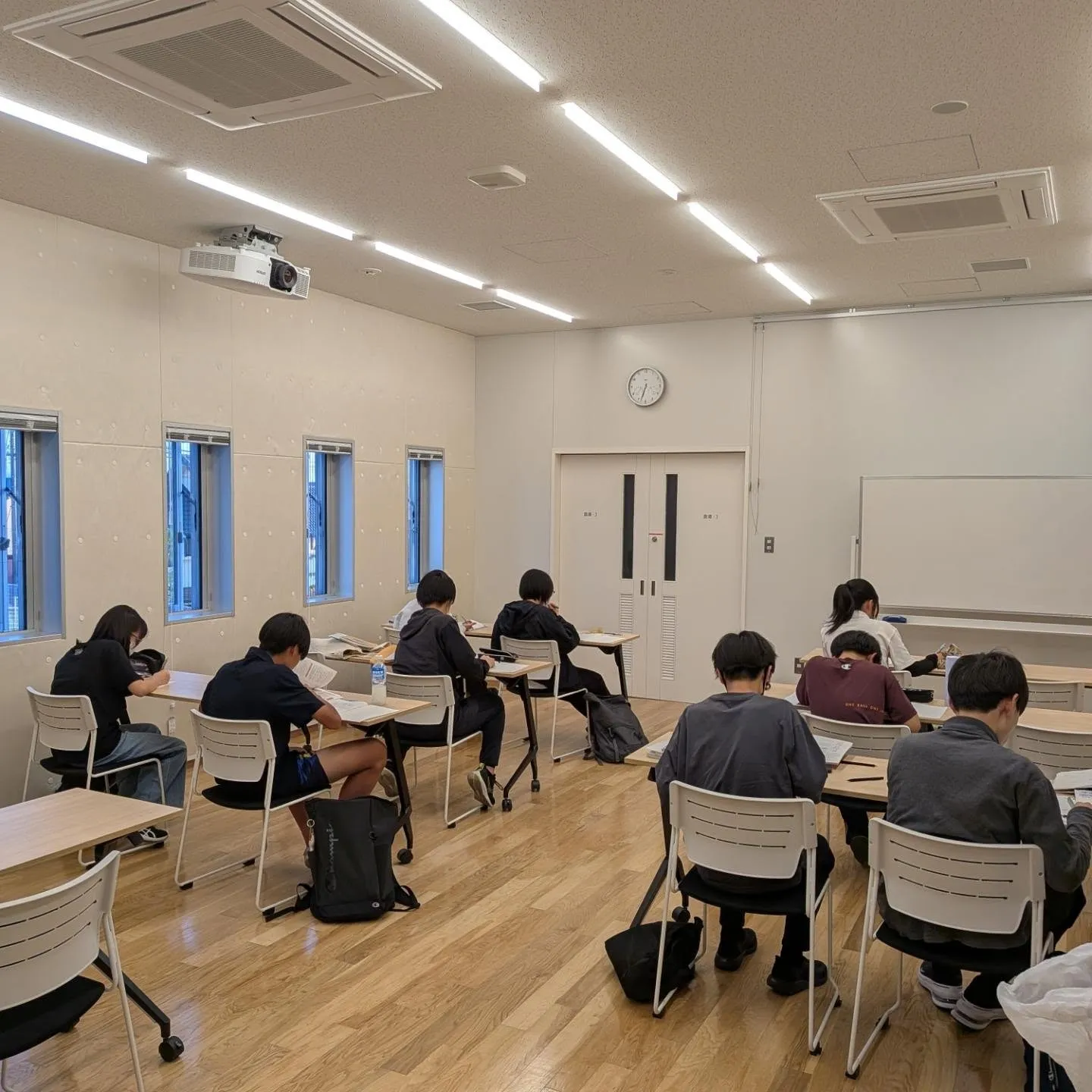 土曜日に引き続き自主学習会開催