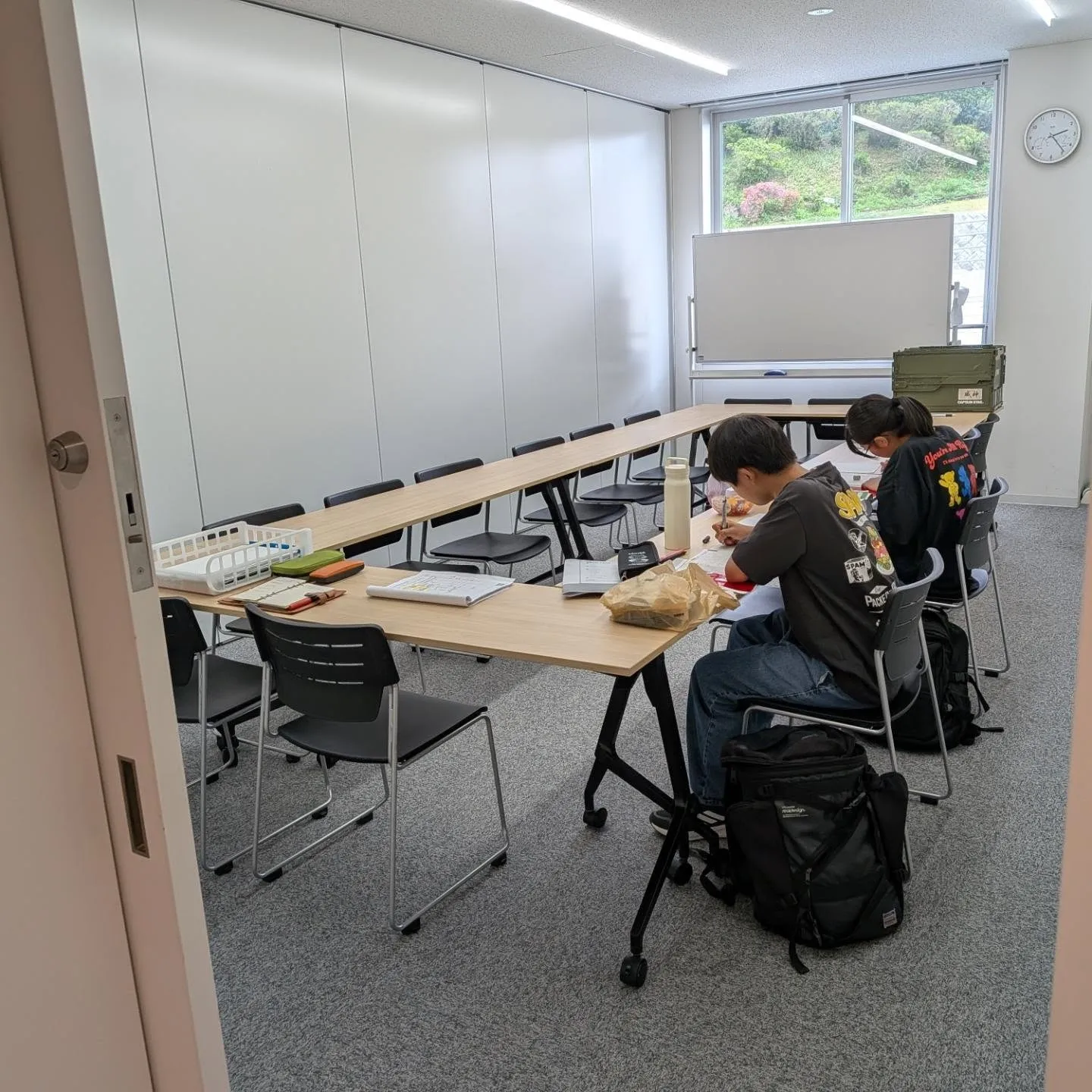 昼からは…やすらガーデン自主学習会　＆　振り替え授業